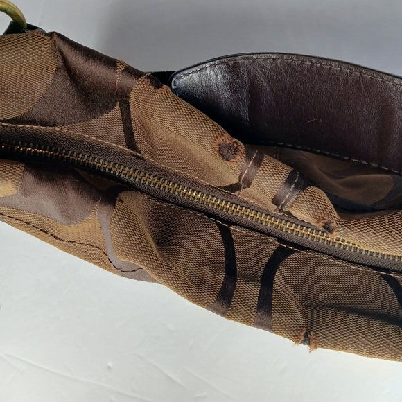 Coach Vintage Chocolate Brown Gold Shoulder Purse - Picture 7 of 14